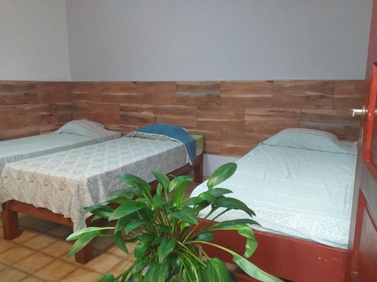 Residencial Santiago Habitaciones Hotel Bed & Break Fast Posadas Exterior photo