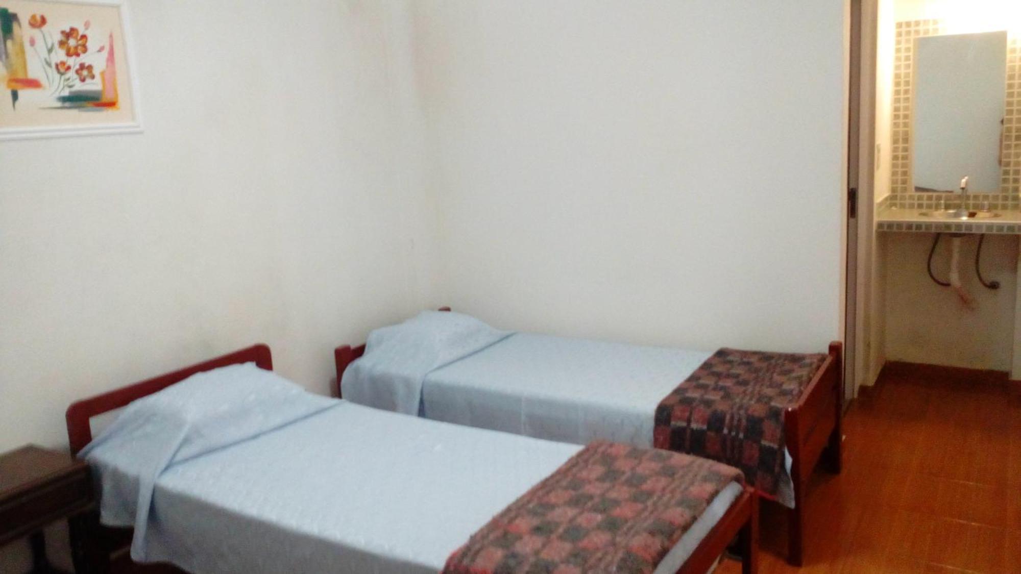 Residencial Santiago Habitaciones Hotel Bed & Break Fast Posadas Exterior photo