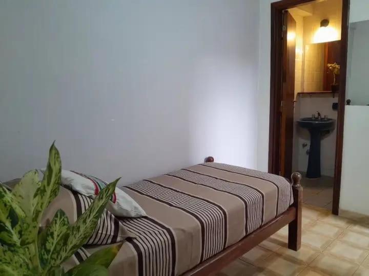 Residencial Santiago Habitaciones Hotel Bed & Break Fast Posadas Exterior photo